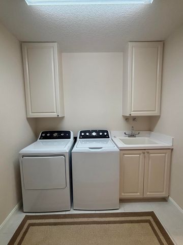 27 Harbour Isle Drive W 305, Fort Pierce, FL 34949