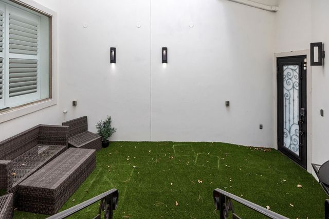 1210 Parkerhaven Court, Houston, TX 77008