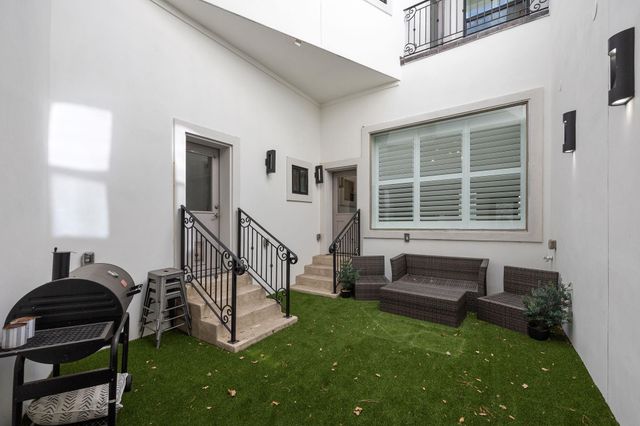 1210 Parkerhaven Court, Houston, TX 77008