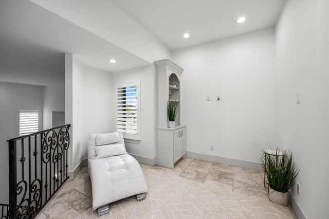 1210 Parkerhaven Court, Houston, TX 77008