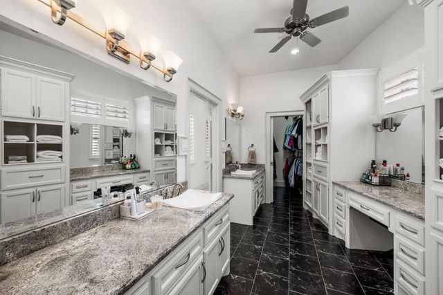 1210 Parkerhaven Court, Houston, TX 77008