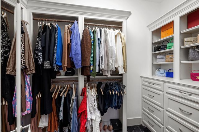 1210 Parkerhaven Court, Houston, TX 77008