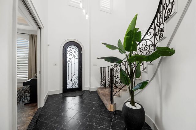 1210 Parkerhaven Court, Houston, TX 77008