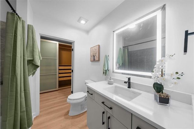 250 Pharr Road NE 704, Atlanta, GA 30305
