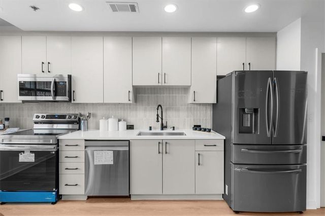 250 Pharr Road NE 704, Atlanta, GA 30305