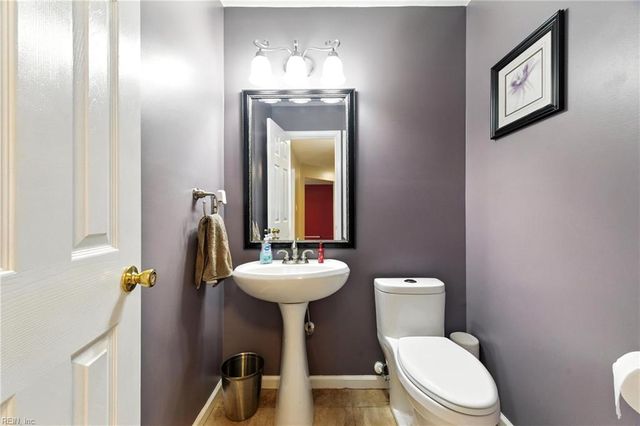 877 Holbrook DR, Newport News, VA 23602