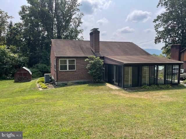 67 AIRPORT HILL RD, Lewistown, PA 17044