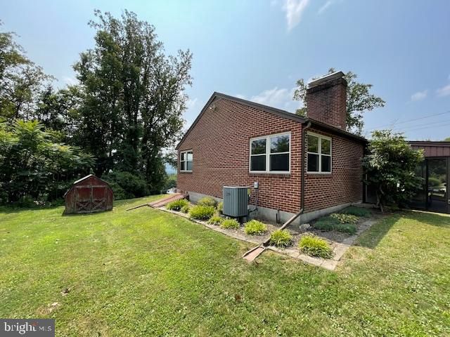 67 AIRPORT HILL RD, Lewistown, PA 17044