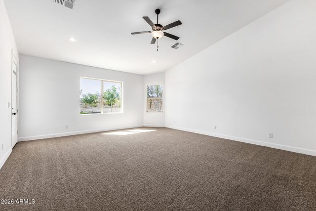 3977 W SILVERDALE Road, San Tan Valley, AZ 85144