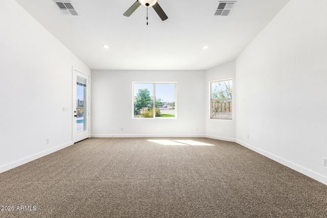 3977 W SILVERDALE Road, San Tan Valley, AZ 85144