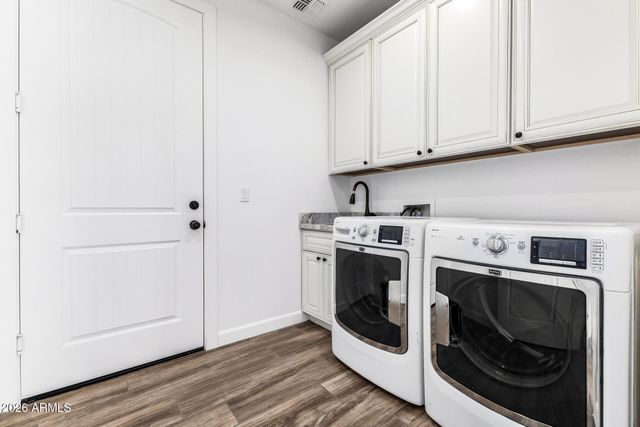 3977 W SILVERDALE Road, San Tan Valley, AZ 85144