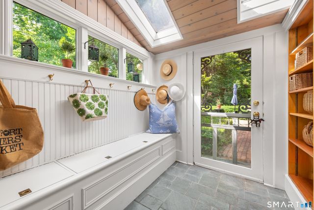 170 New Canaan Avenue, Norwalk, CT 06850