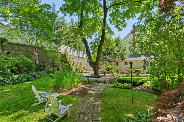 170 New Canaan Avenue, Norwalk, CT 06850