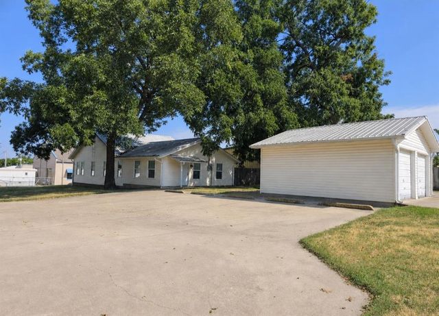 214 N Oklahoma Avenue, Shawnee, OK 74801