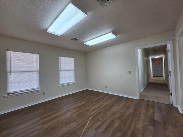 214 N Oklahoma Avenue, Shawnee, OK 74801