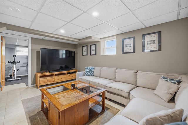 109 Stephen St, Dartmouth, MA 02748
