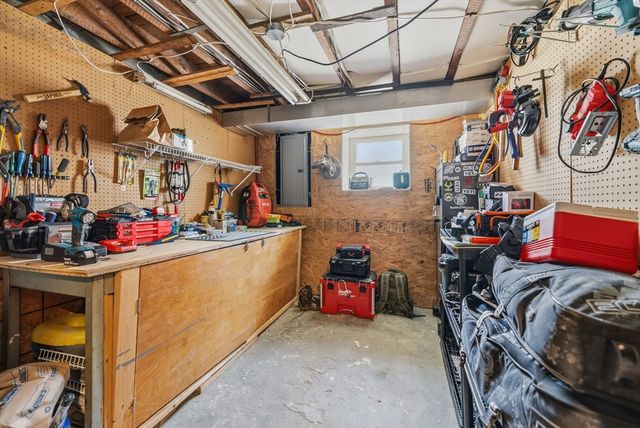 109 Stephen St, Dartmouth, MA 02748