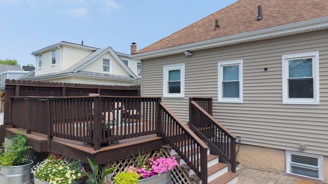 109 Stephen St, Dartmouth, MA 02748