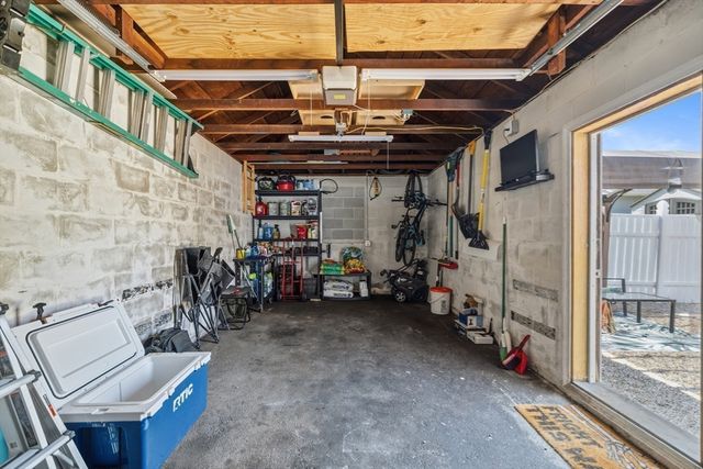 109 Stephen St, Dartmouth, MA 02748