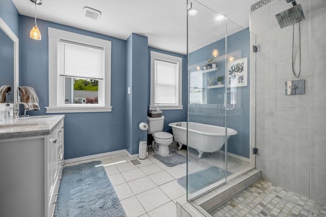 109 Stephen St, Dartmouth, MA 02748