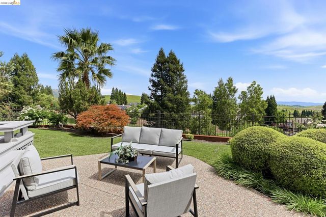 3559 Deer Crest Dr, Danville, CA 94506