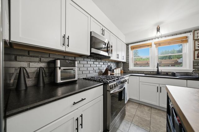 2309 S 23rd Avenue, Broadview, IL 60155