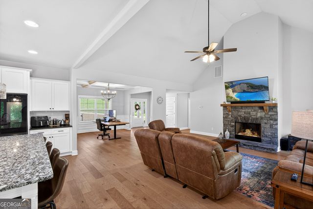 1764 Luther Bailey Road, Senoia, GA 30276