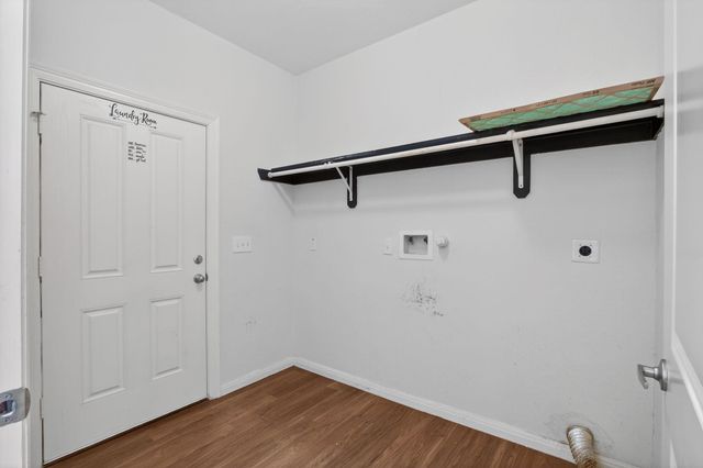 3242 12th St, Port Arthur, TX 77642