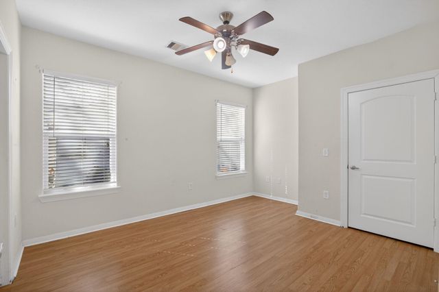 3242 12th St, Port Arthur, TX 77642