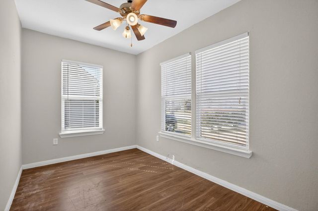 3242 12th St, Port Arthur, TX 77642