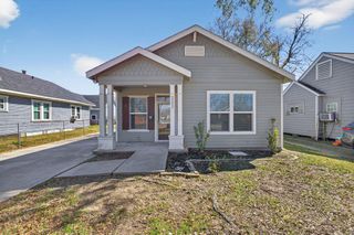 3242 12th St, Port Arthur, TX 77642