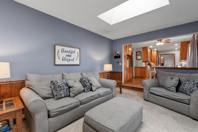 8044 W Beacon Hill DRIVE, Franklin, WI 53132