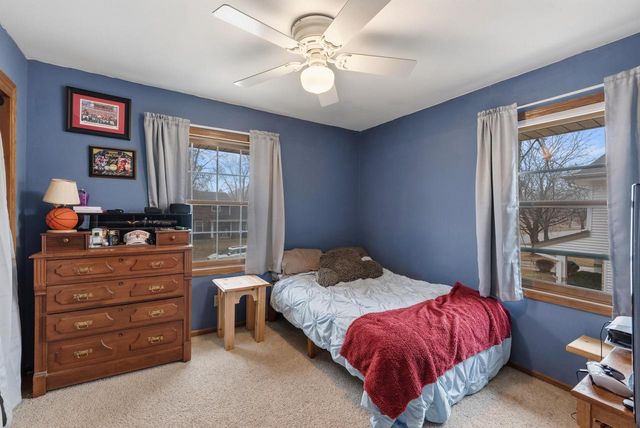 8044 W Beacon Hill DRIVE, Franklin, WI 53132