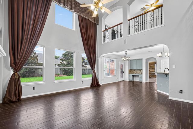 11504 Bay Crossing Drive, Pearland, TX 77584