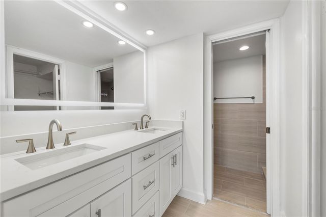 2618 COVE CAY DRIVE 206, Clearwater, FL 33760