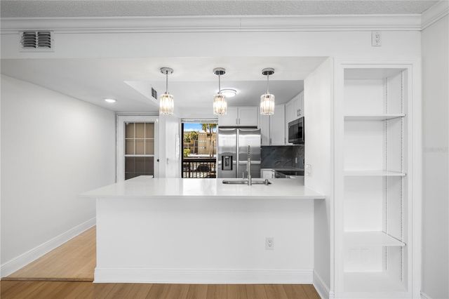 2618 COVE CAY DRIVE 206, Clearwater, FL 33760