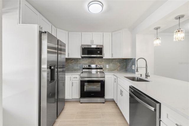 2618 COVE CAY DRIVE 206, Clearwater, FL 33760