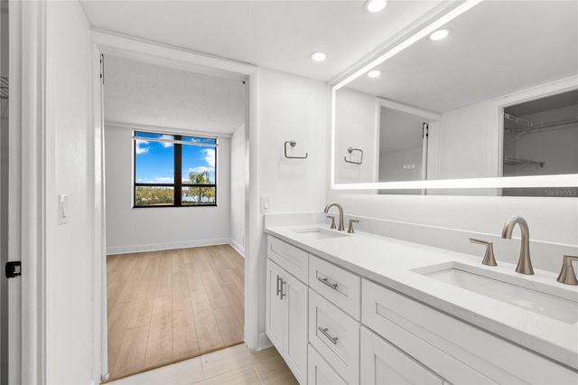 2618 COVE CAY DRIVE 206, Clearwater, FL 33760