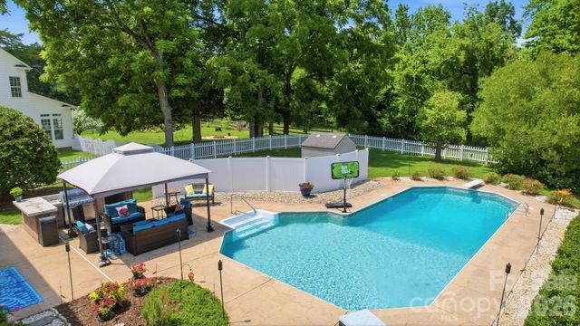 206 Pamlico Lane, Mooresville, NC 28117