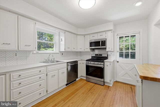 143 BRYN MAWR AVE, Lansdowne, PA 19050
