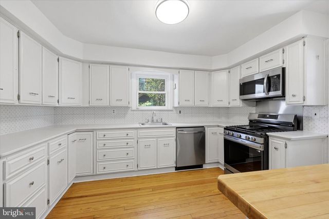 143 BRYN MAWR AVE, Lansdowne, PA 19050