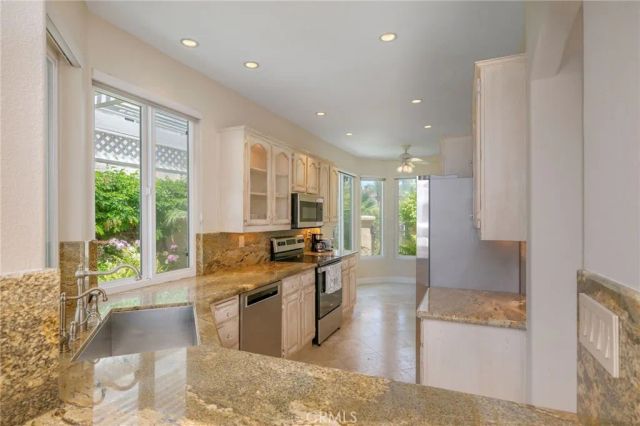 4 Reina, Dana Point, CA 92629