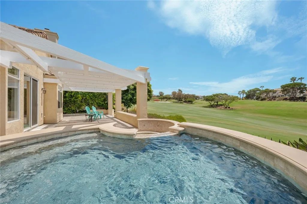 4 Reina, Dana Point, CA 92629