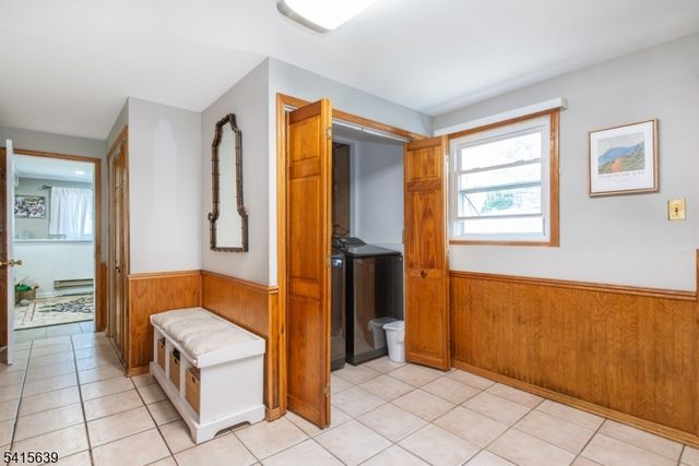 2 Rolling View Dr, Independence Twp., NJ 07840