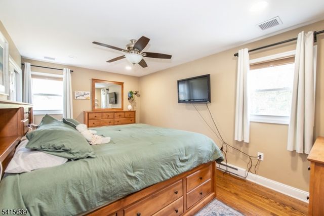 2 Rolling View Dr, Independence Twp., NJ 07840