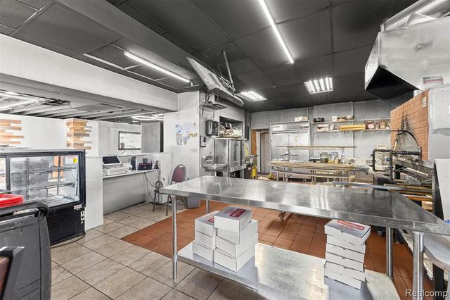 24302 W Warren Street, Dearborn Heights, MI 48127