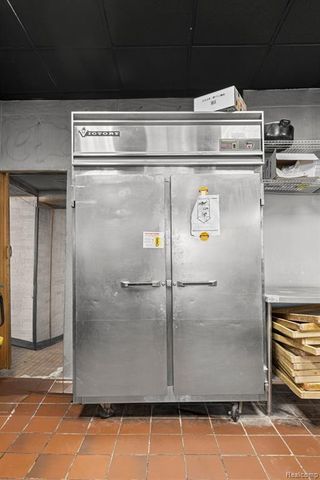 24302 W Warren Street, Dearborn Heights, MI 48127