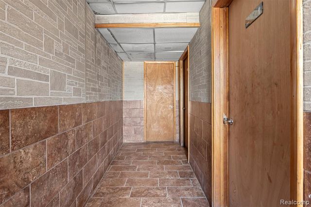 24302 W Warren Street, Dearborn Heights, MI 48127