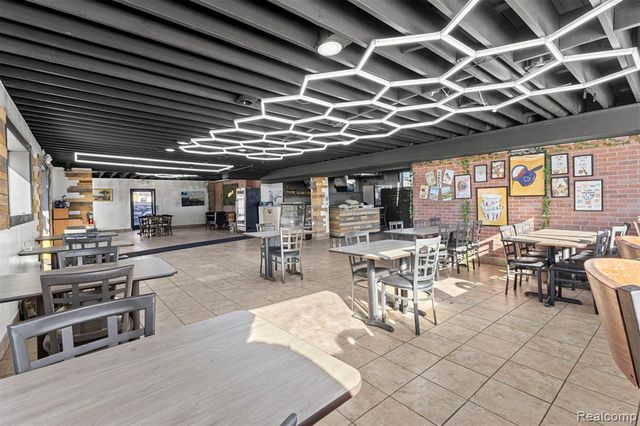 24302 W Warren Street, Dearborn Heights, MI 48127