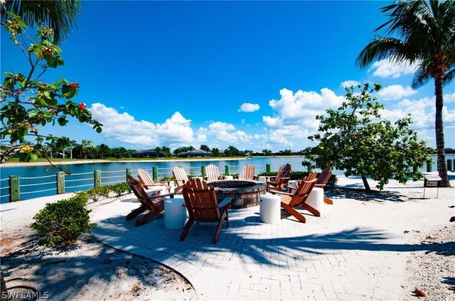 14302 Charthouse CIR, Naples, FL 34114